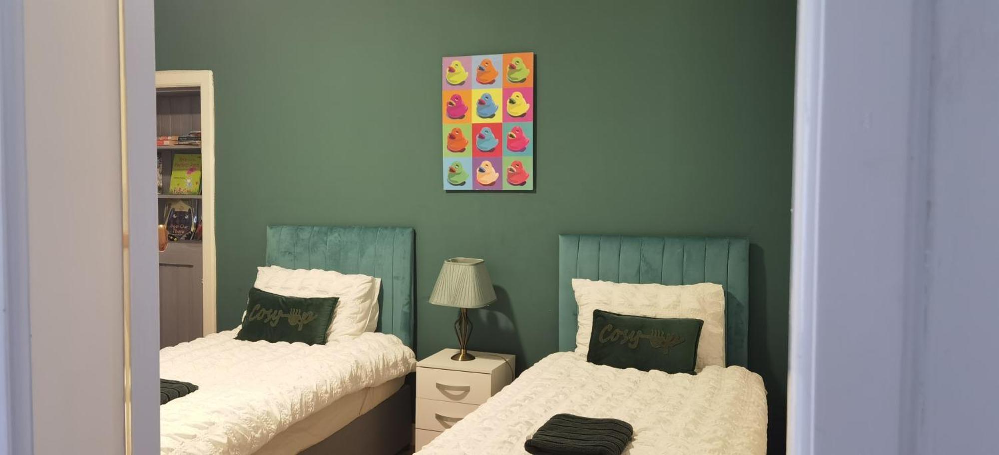 Parkside 2 Bedrooms With Encolsed Garden * Largs